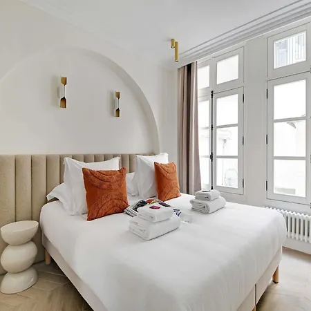 Апартаменты Sublim Center Of Montmartre